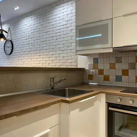 Miha Apartment *
